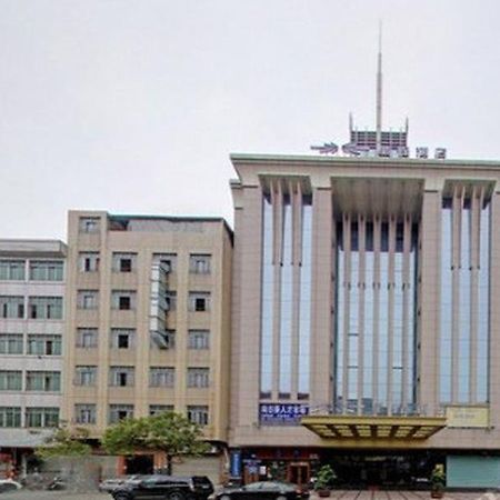 Starway Hotel Guangzhou Xintang Branch Bagian luar foto