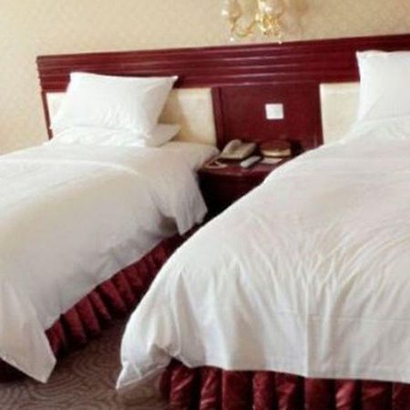 Starway Hotel Guangzhou Xintang Branch Bagian luar foto