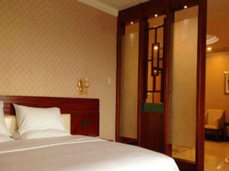 Starway Hotel Guangzhou Xintang Branch Bagian luar foto